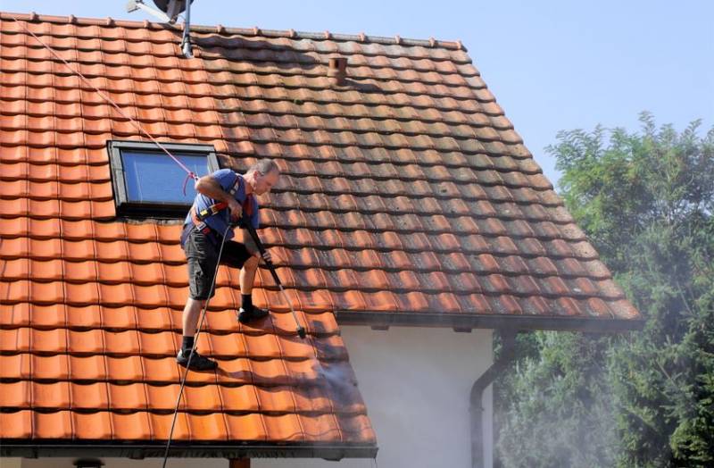 nettoyage de toiture par un professionnel dans l'oise